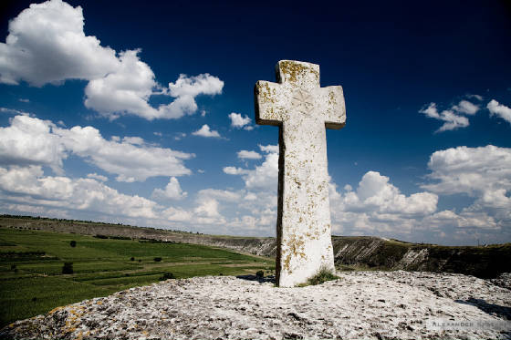 Cross-Links-Moldova-Cross.jpg
